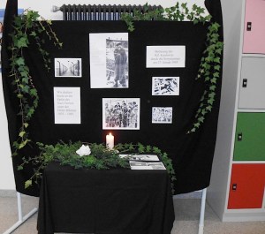 27.01.2013 Gedenken Eingangshalle Realschule Bisingen