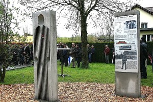 Gedenkstelen in Erzingen 3. Mai 2015 - die Stelen in Erzingen