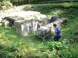 Tony erkundet die Hydrierungsanlage